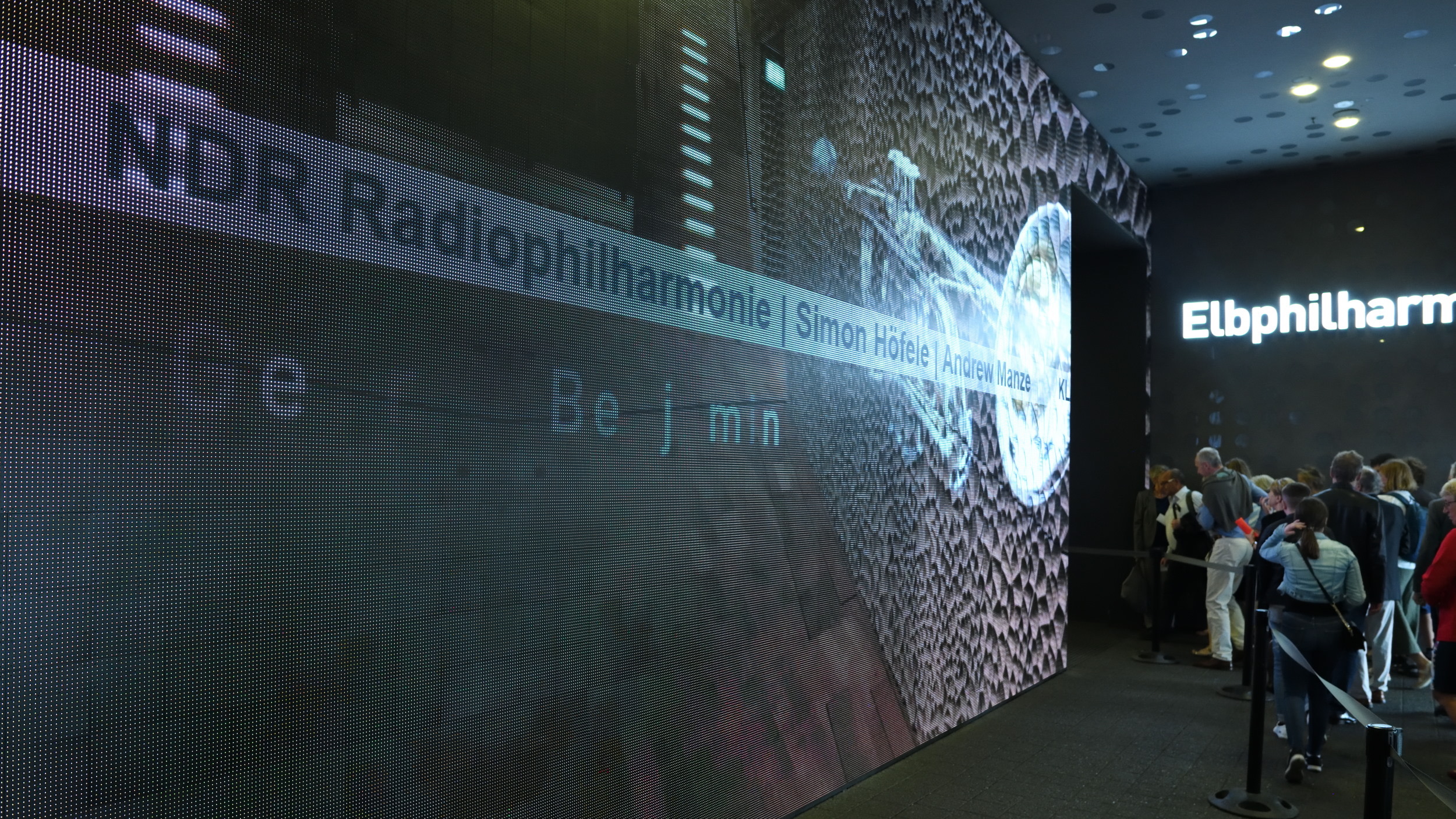 Die Freunde der NDR Radiophilharmonie stellen den Besuch in der Elbphilharmonie vor.