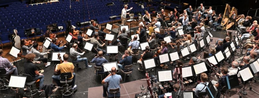 Die Freunde der NDR Radiophilharmonie stellen den Probenbesuch zur Saisoneröffnung vor.